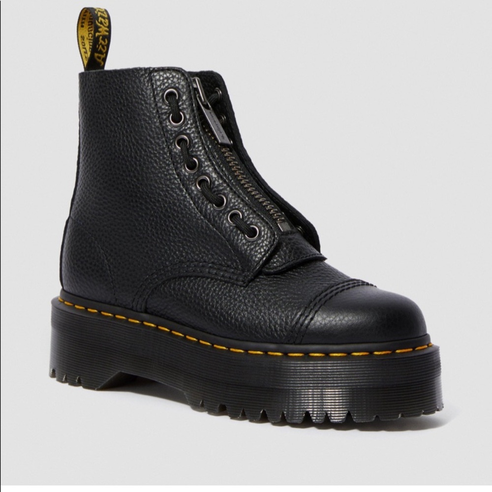Black dr. Marten platform boots